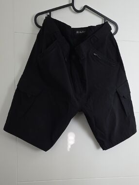 WindRiver Black Cargo Shorts Size 34